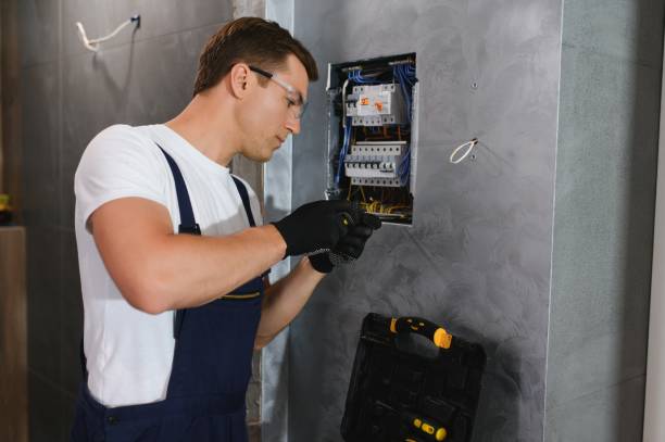 Best Electrical Contractors for Businesses  in Highwood, IL